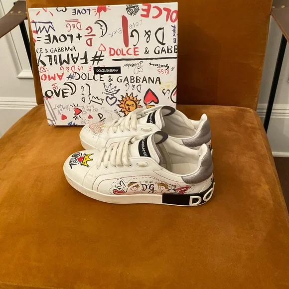 【D&G】Hand-painted canvas Portofino Light sneakers Dolce Gabbana D&G Women Hand-Painted Graffiti Canvas